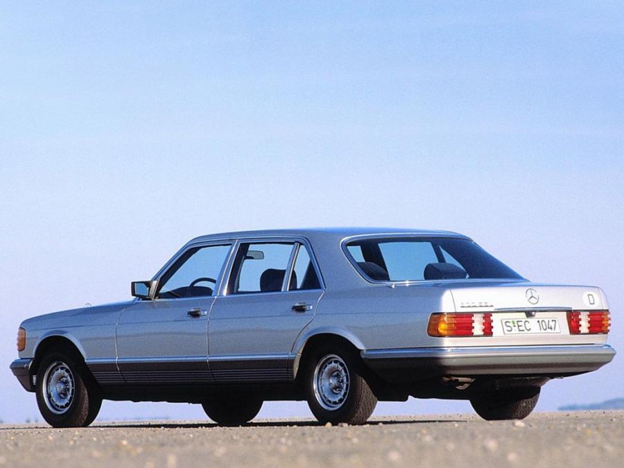  Mercedes-Benz 500 SEL 1985 года  (фото 4 из 8)